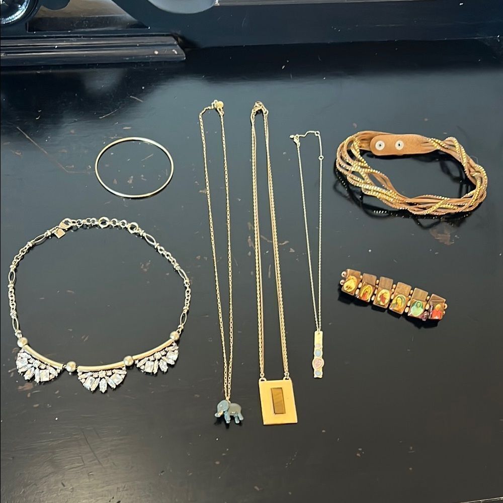 Jewelry Necklace Lot